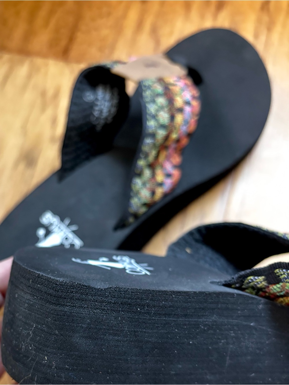 Corkys Callaway Women's Black Multicolor Woven Strap Flip Flop - Picture 5 of 5